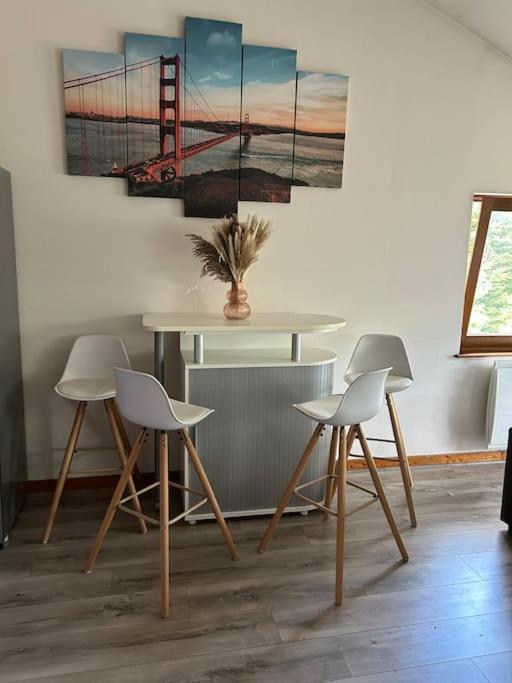 Appartement Lumineux Avec Vue Sur Les Montagnes Morbier Eksteriør billede